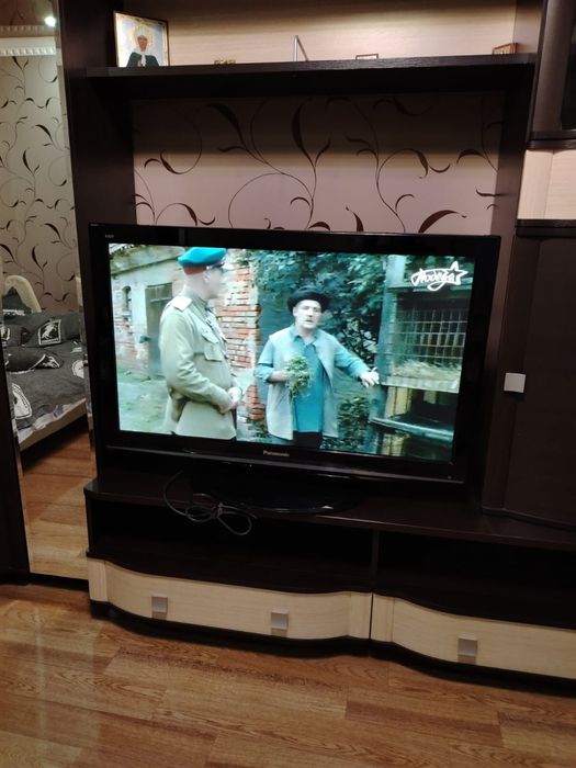 Телевизор Панасоник, 42 дюйма