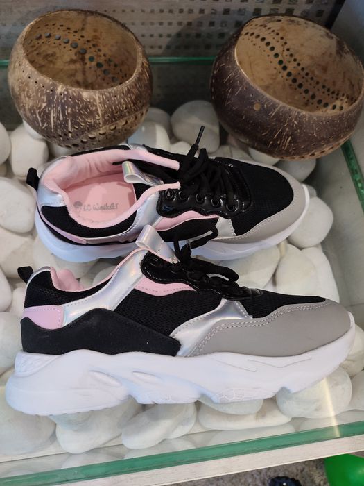 Новые кроссовки Lc Waikiki