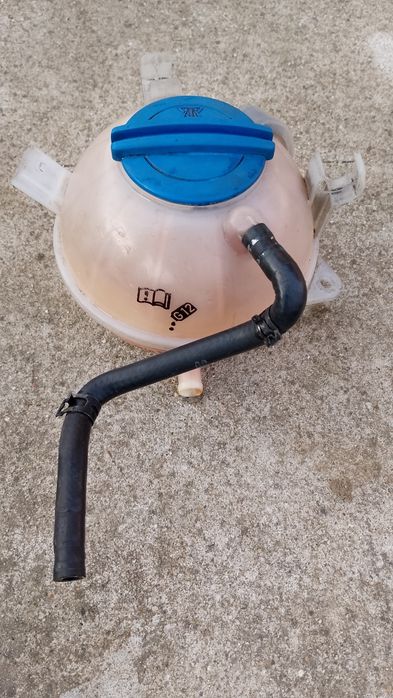 Vând plafon si piese de volzvagen Touran