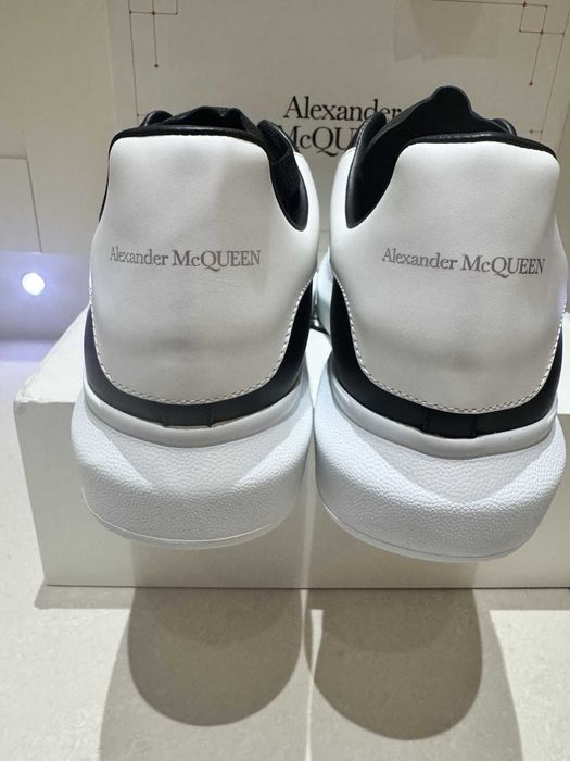 #SUMMER SALE# Alexander McQueen Sneaker Negru Cu Alb - Verificare Colet -
