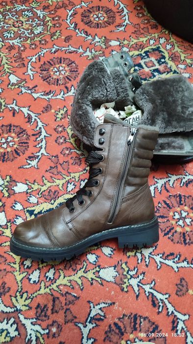 Продам     ботинки