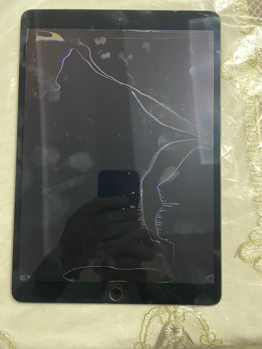 срочно продаю Ipad air 3 64gb