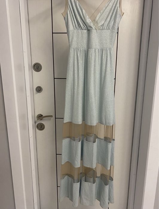 Официална рокля