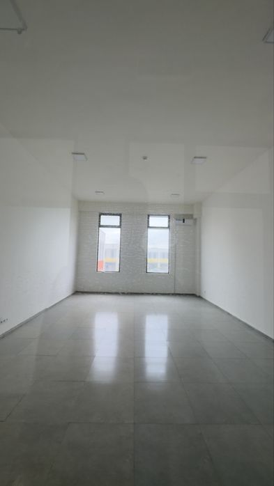 INDEX savdo majmuasida dokon , ofis , sklad arendaga beriladi .