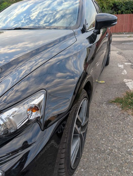 Lexus IS250 V6 2500 cc aspirat - nu hibrid
