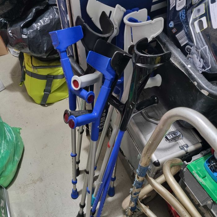 CÂRJE  reglabile perechea