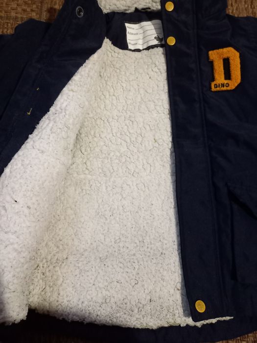 Geci copii  4-5-6 ani ,30 lei fiecare ,gratuit caamasa sau bluza