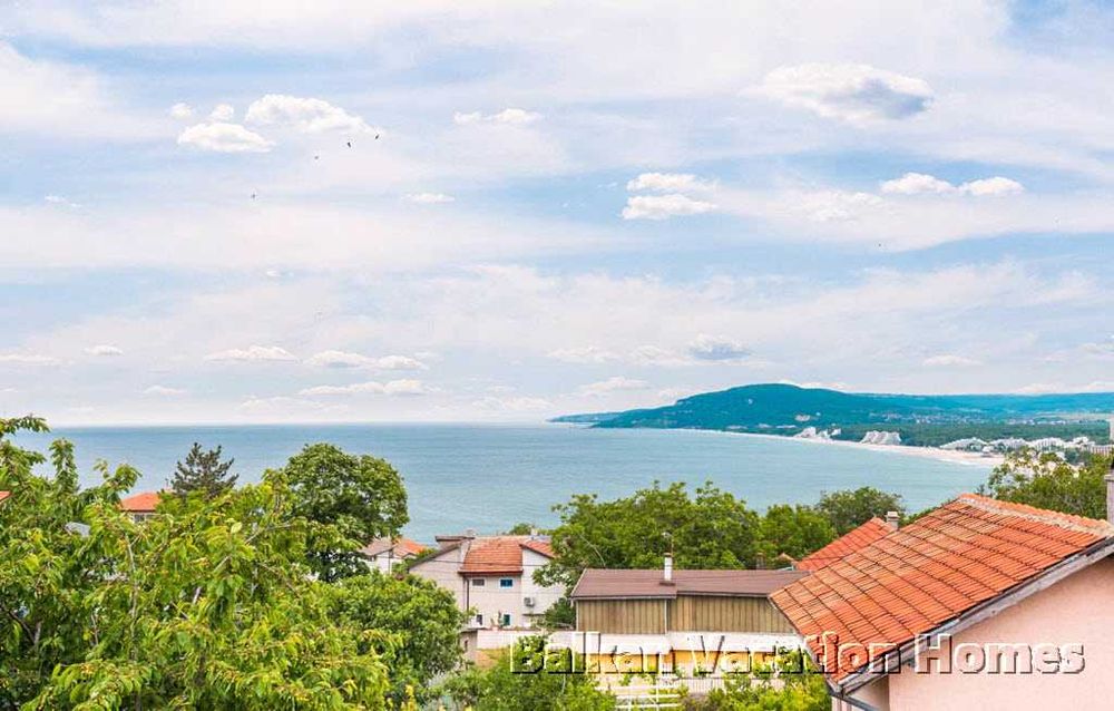 Продава се Къща в к.к. Албена - 185 кв.м за 1346 €/кв.м - Снимка #1