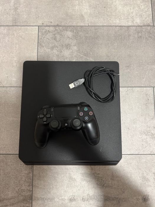 Ps4 slim curatat+pasta schimbata 1TB