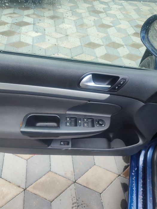 Volkswagen golf 5 1,4 benzina