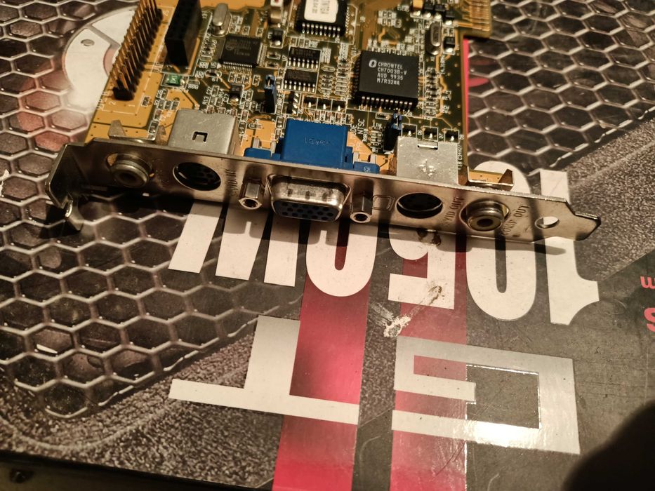 Продам видеокарту "AGP-V3400TNT".