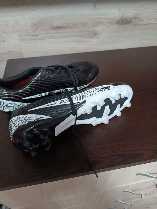 Футболни обувки 42.5