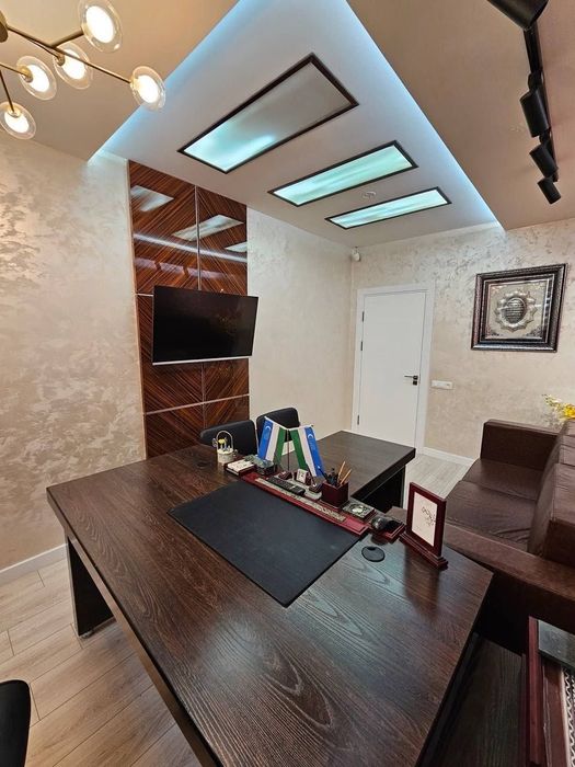 S1 da joylashga o’zimning ofisim arendaga beriladi. Tayyor ofis.