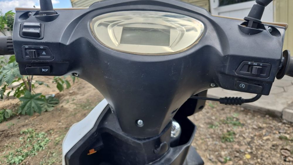 Продам скутер м11