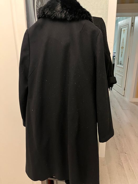 Продам пальто Ted Baker