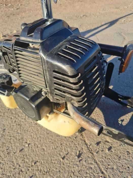 Двигатель 50 куб для велосипеда/самоката