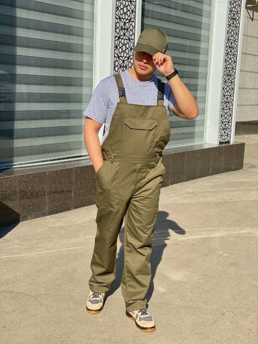 Спецодежда комбинезон цвета хаки