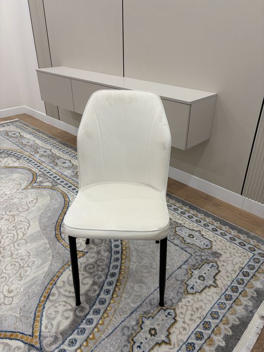 Новый стол + 4 стула