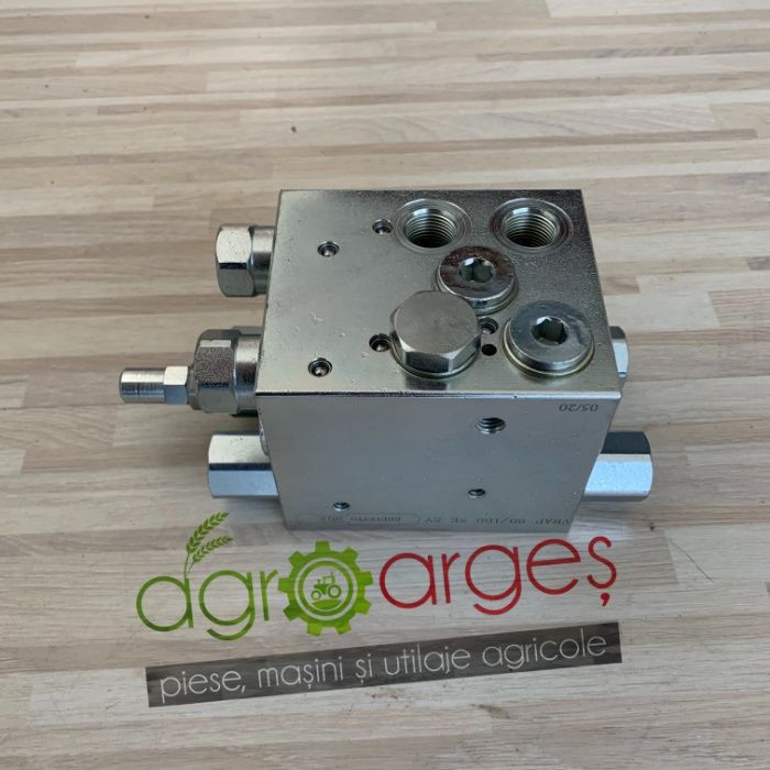 Distribuitor supapa plug reverersare pentru doi cilindri