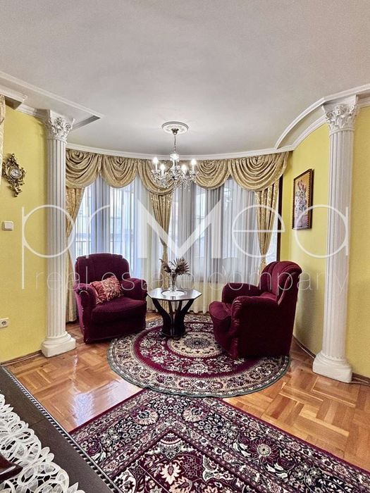 Дава се под наем Многостаен апартамент в Бургас, Център - 140 кв.м за 797.64 € - Снимка #1