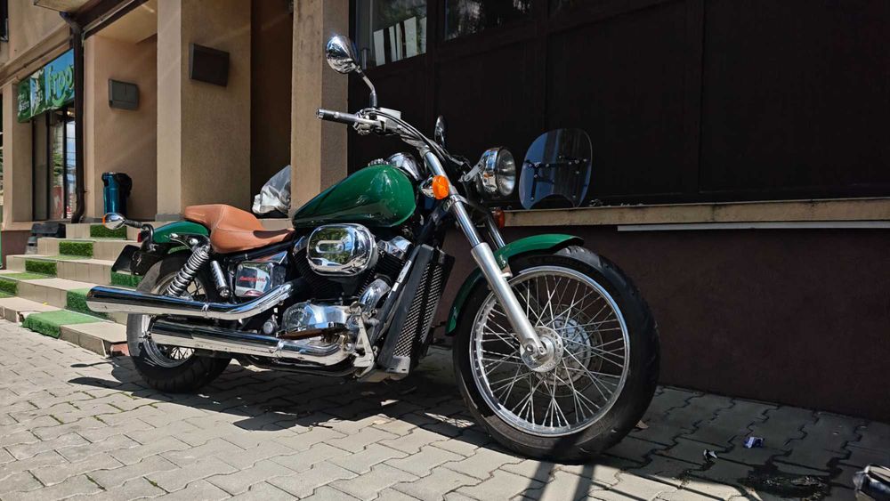 Motocicleta Honda Black Widow 750cc