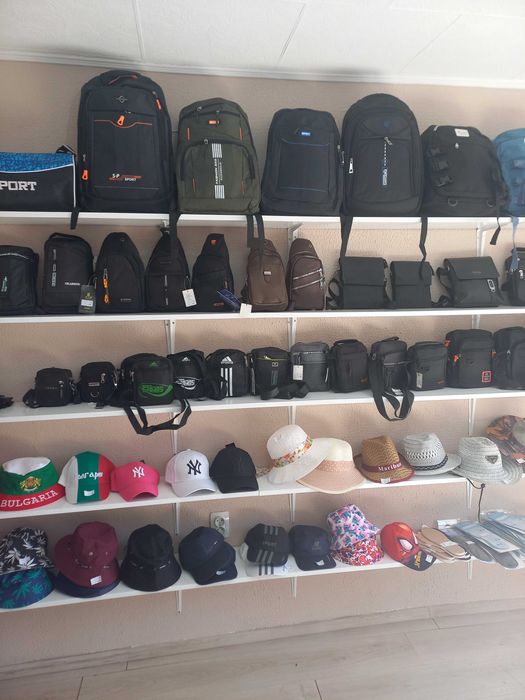 Дава се под наем Магазин в Пловдив, Център - 15 кв.м за 183.6 € - Снимка #1