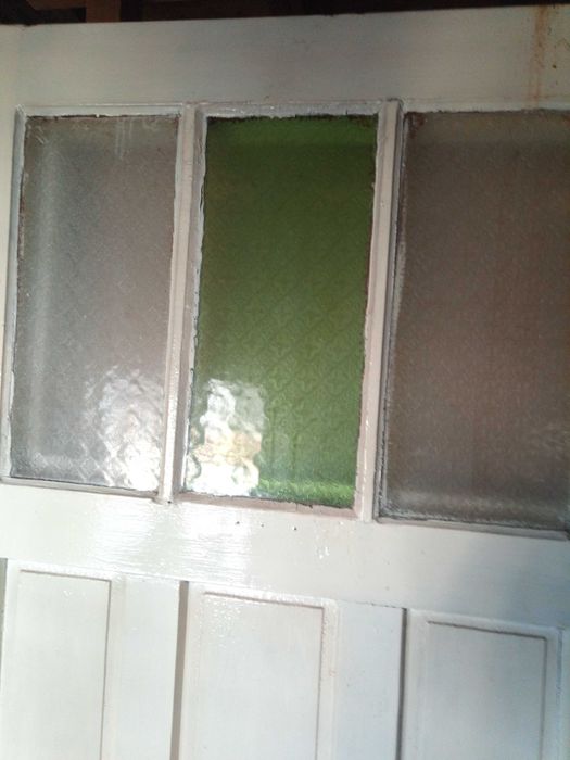 Продавам масивни дървени врати