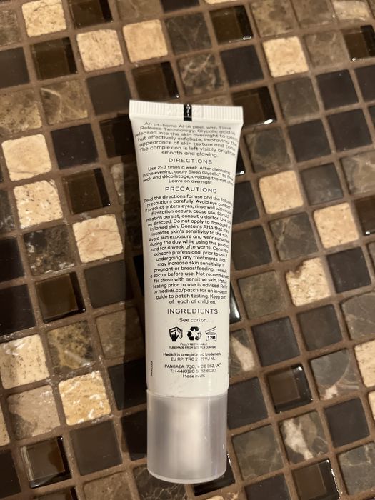 Medik8 Sleep Glycolic Ензимен пилинг с гликолова киселина за нощ