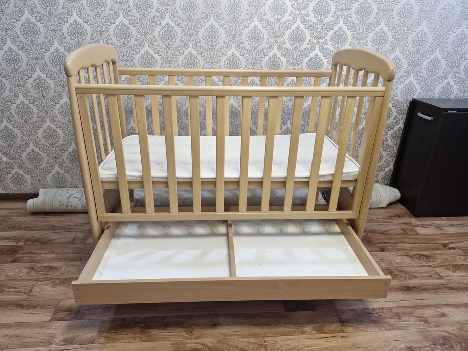 Продаётся Детская кроватка.