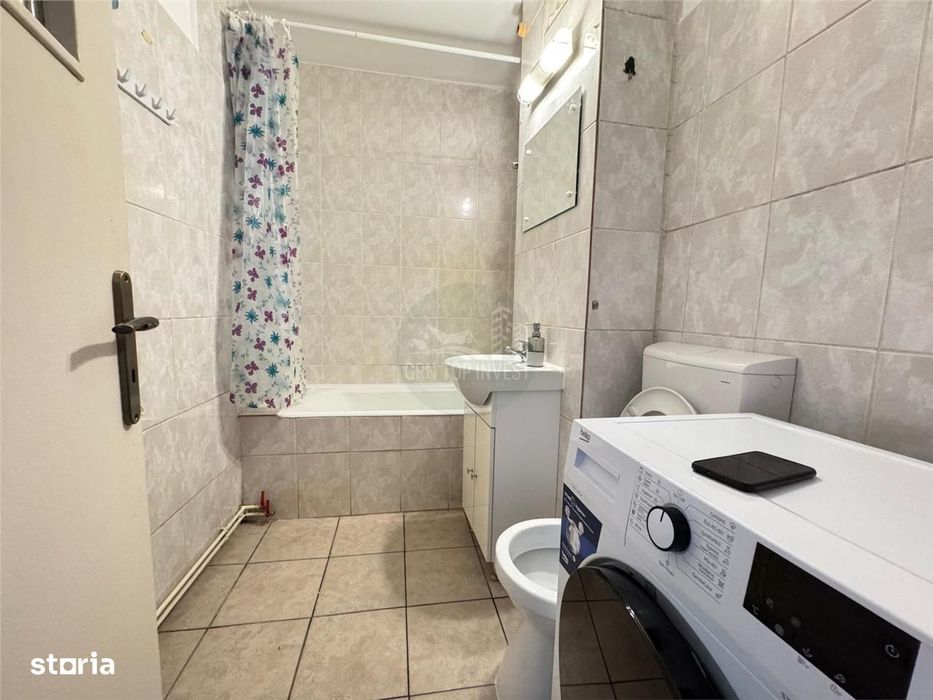 Apartament decomandat 2 camere cu balcon zona Mihai Viteazul