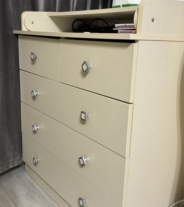 Продам детскую кровать со шкафчиком