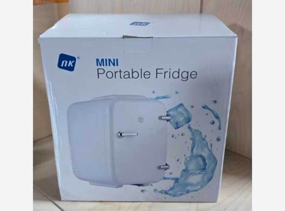 NK НОВ Мини хладилник преносим капацитет 4 литра 12V-220V