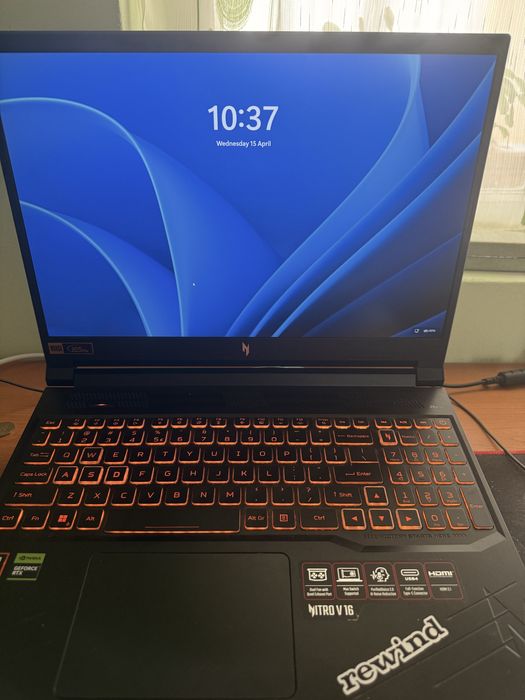 Acer Nitro V16 AMD RYZEN 5 RTX 4060  16 GB RAM 1 TB