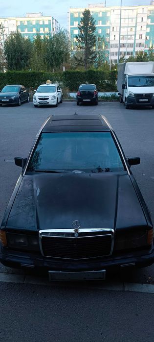 Продам машину Мерседес бенз w190