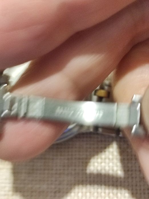 Часы с металлическим браслетом