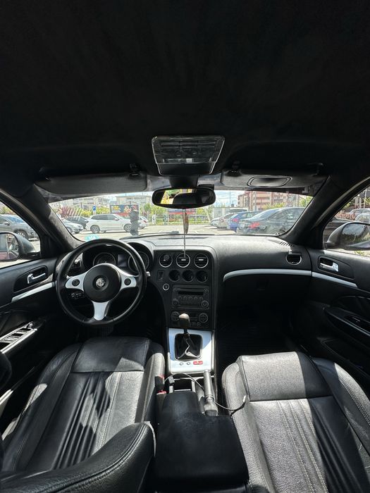 Vând Alfa Romeo 159