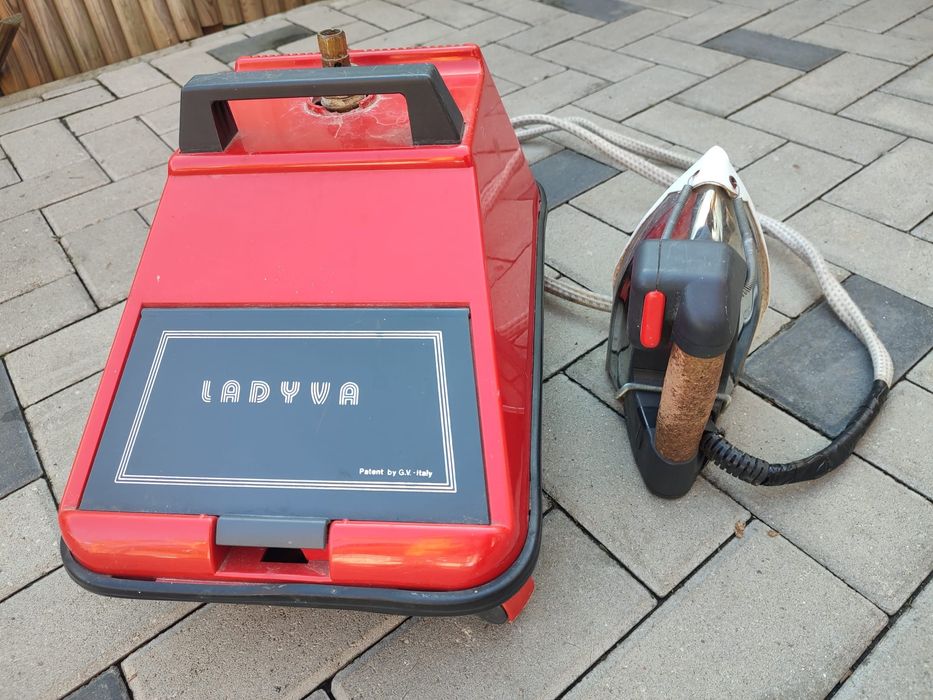 Vand masini de cusut