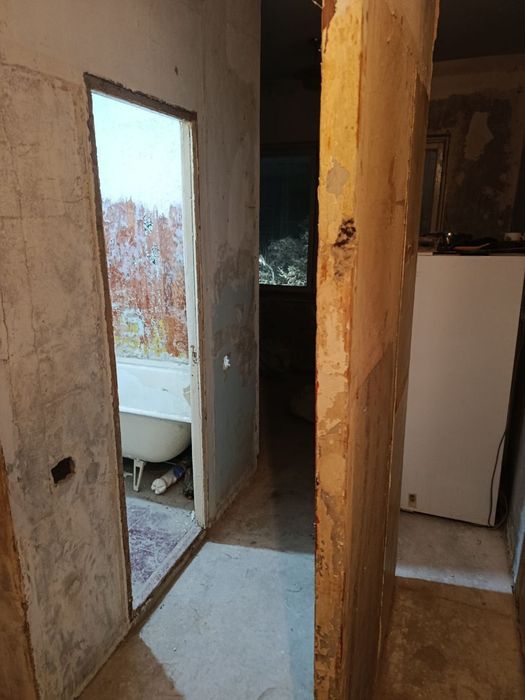 Юнусабад 14 - 1/4/4 без ремонта 42м²