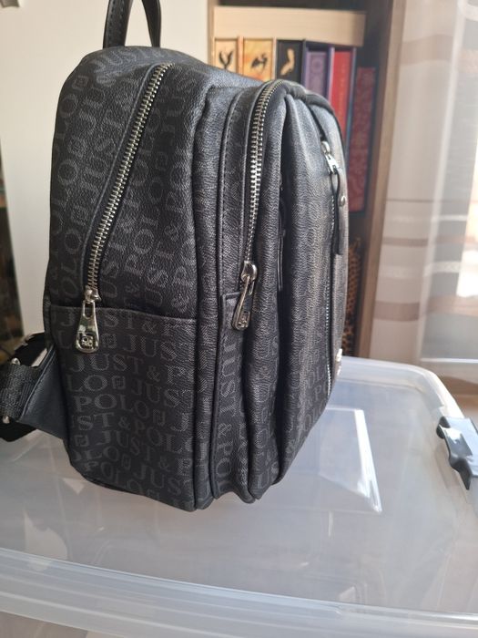 Черна дамска раничка