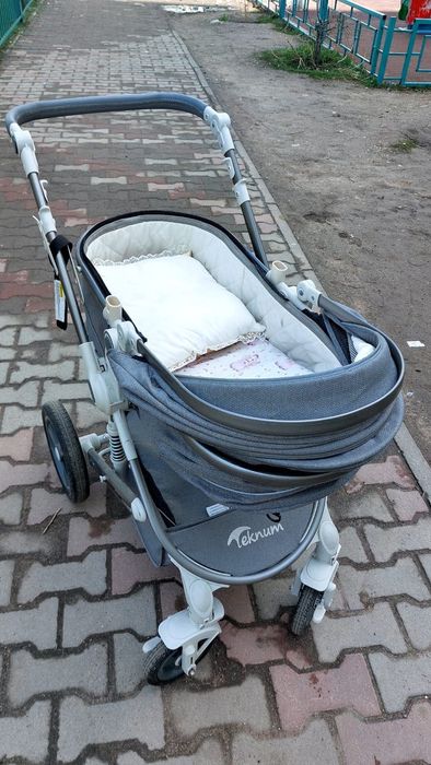 Коляска Teknum в отличном состоянии