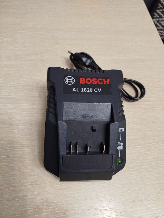 Перфоратор Bosch.