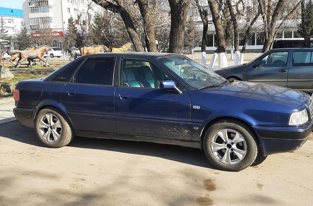 Продам Ауди б4!!