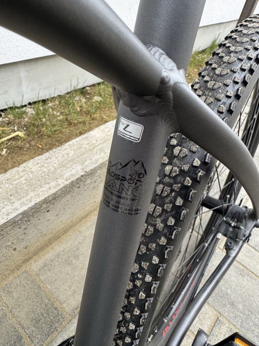 Bicicleta orbea rockshox pe aer