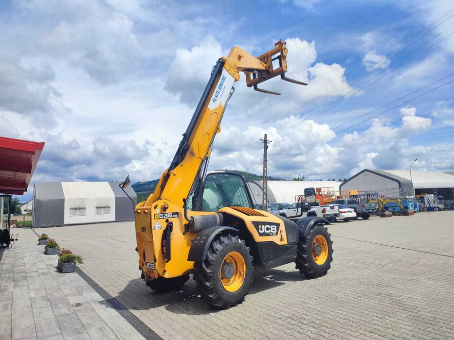 Incarcator frontal telescopic JCB 535-95