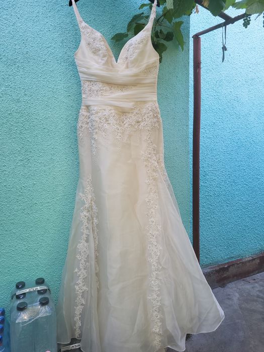 Vand rochie de mireasa marimea 40