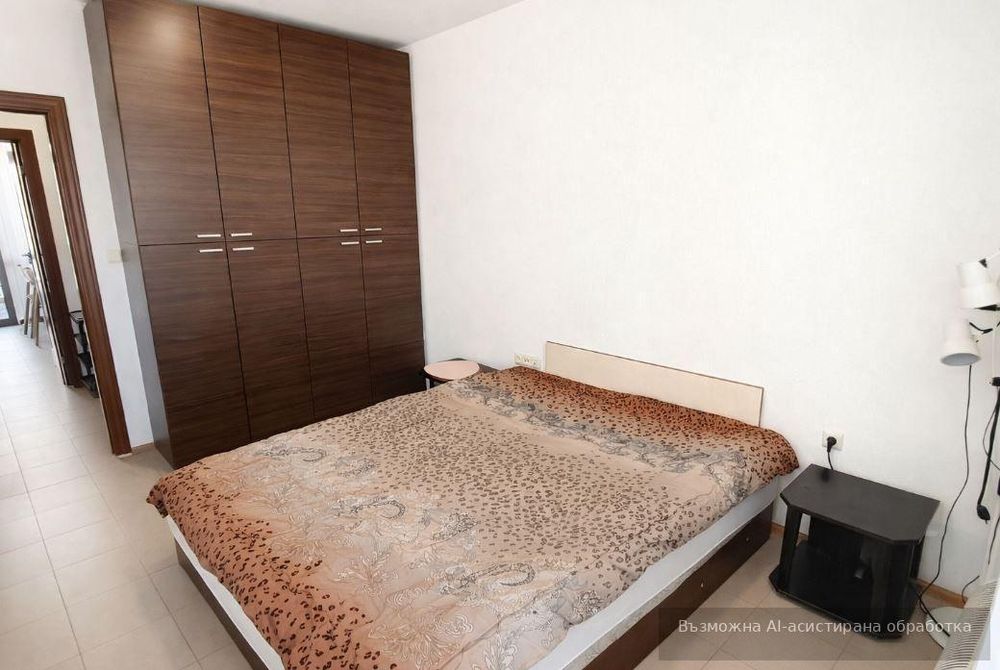 Дава се под наем Двустаен апартамент в Варна, Център - 55 кв.м за 398.82 € - Снимка #2