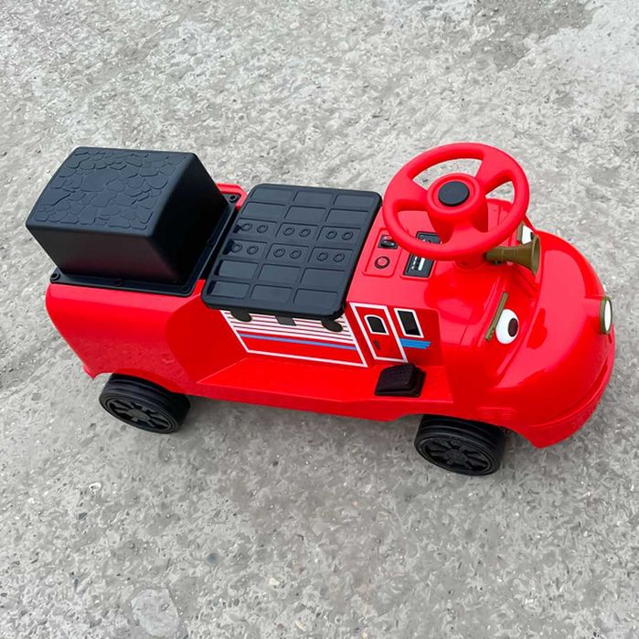 Trenulet electric pentru 2 copii CHUGGINGTON, 2x45W 12V, #RED