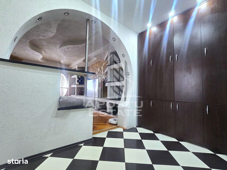 Apartament 3 camere decomandat, etaj 4/4 negociabil