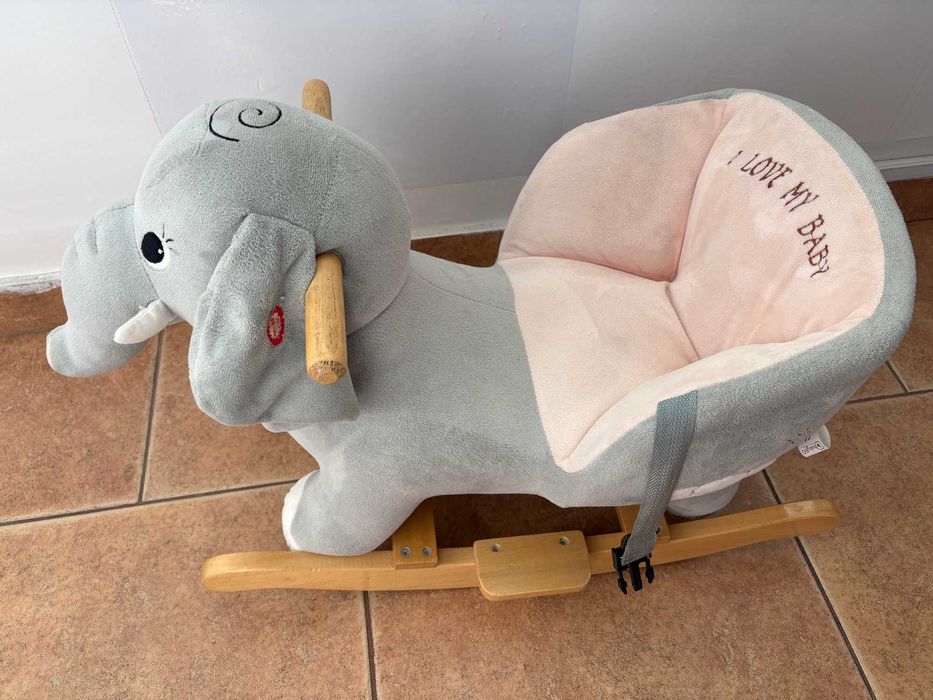 Balansoar in forma de elefant cu sunete
