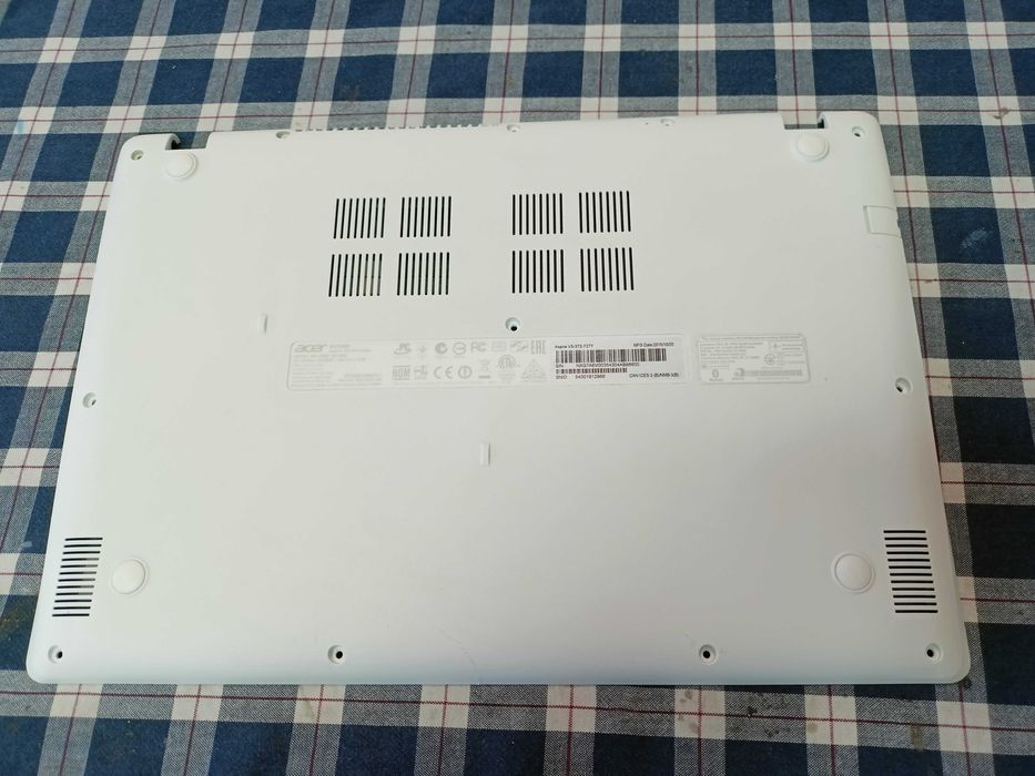 Elemente AcerAspire V3-372